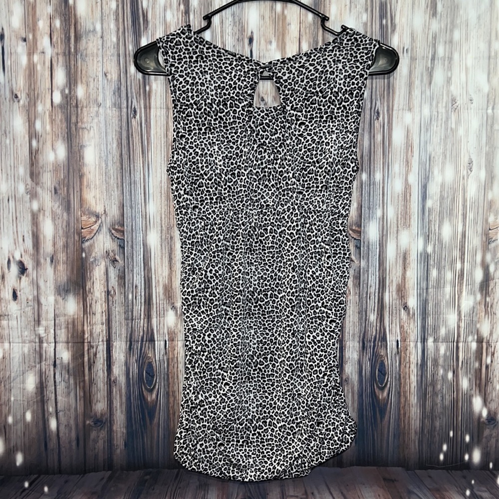 Studio Y Tank Top - Picture 2 of 6